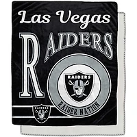 Las Vegas Raiders 50" x 60" Retro Emblem Flannel Fleece Sherpa Blanket