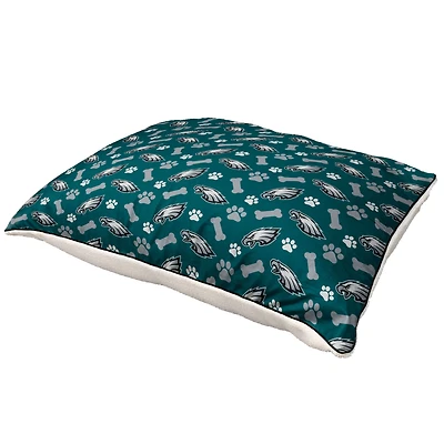 Pegasus  Philadelphia Eagles 35" x 44" Bones Sherpa Pet Bed