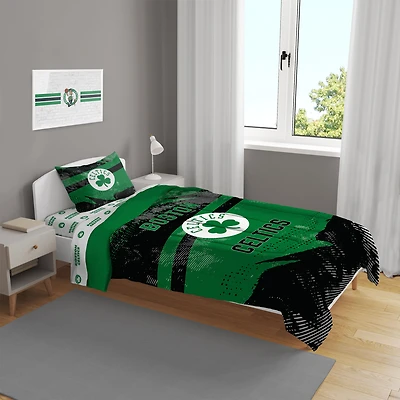Boston Celtics Four-Piece Slanted Stripe Twin Bed Set
