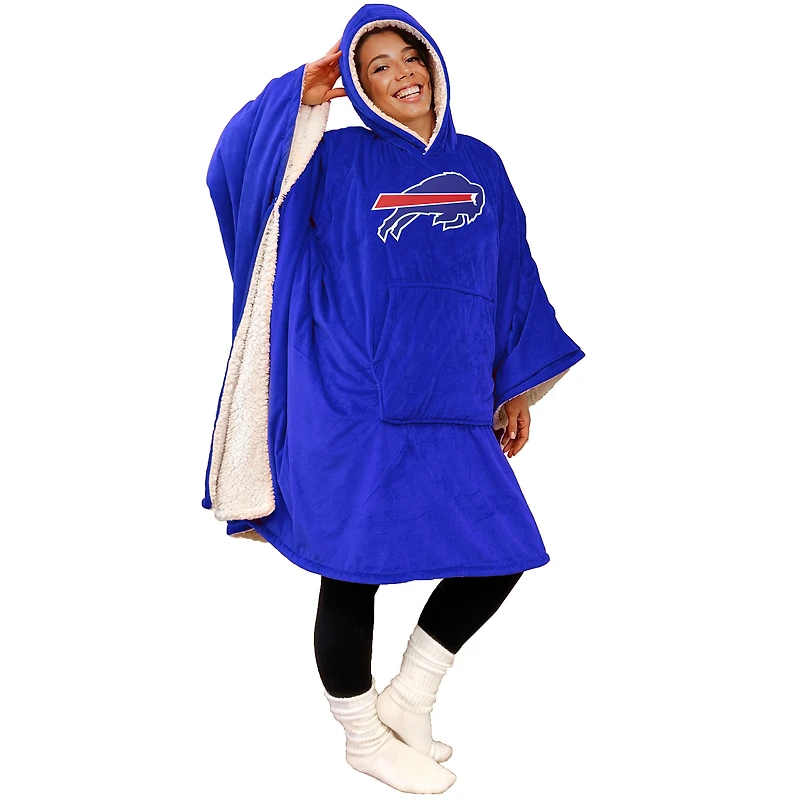 Buffalo Bills 60" x 80" Logo Patch Team Color Bloncho with Sherpa
