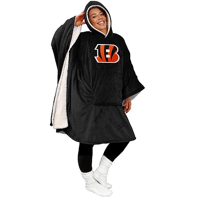 Cincinnati Bengals 60" x 80" Logo Patch Team Color Bloncho with Sherpa