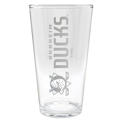 Anaheim Ducks Etched 16oz. Vertical Rally Cry Pint Glass