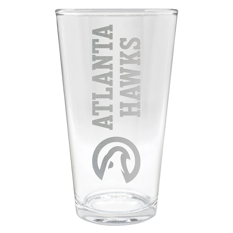Atlanta Hawks Etched 16oz. Vertical Rally Cry Pint Glass