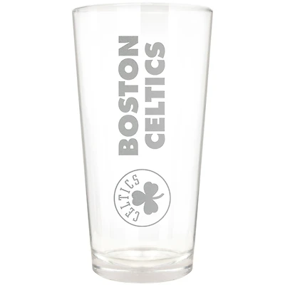 Boston Celtics Etched 16oz. Vertical Rally Cry Pint Glass
