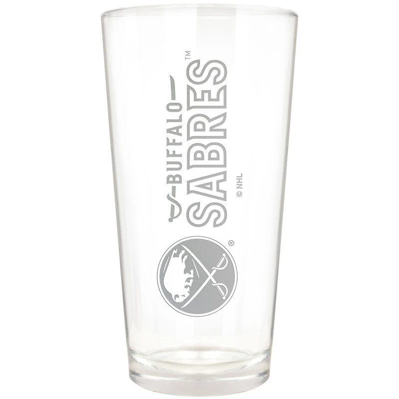 Buffalo Sabres Etched 16oz. Vertical Rally Cry Pint Glass