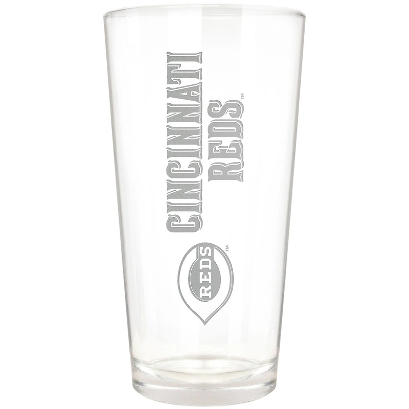 Cincinnati Reds Etched 16oz. Vertical Rally Cry Pint Glass