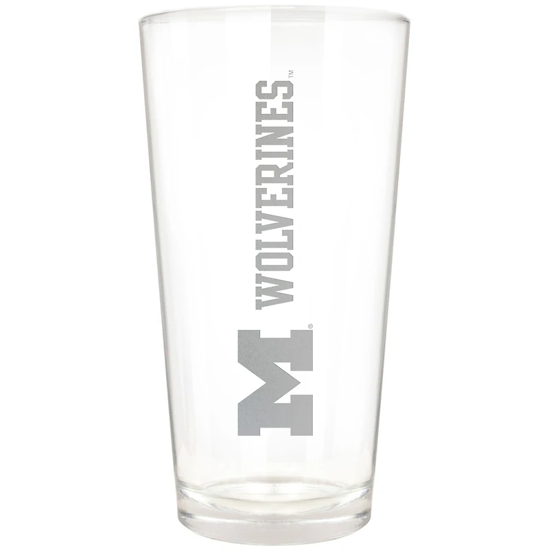 Michigan Wolverines Etched 16oz. Vertical Rally Cry Pint Glass