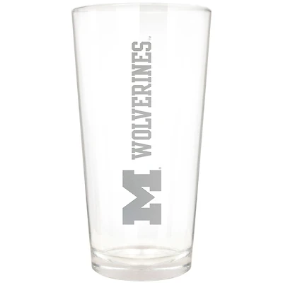 Michigan Wolverines Etched 16oz. Vertical Rally Cry Pint Glass