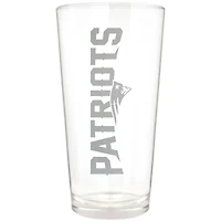 New England Patriots Etched 16oz. Vertical Rally Cry Pint Glass