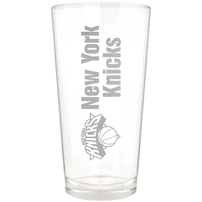 New York Knicks Etched 16oz. Vertical Rally Cry Pint Glass