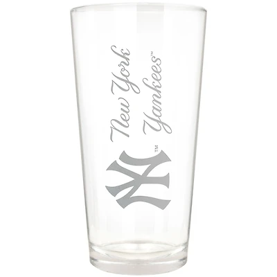New York Yankees Etched 16oz. Vertical Rally Cry Pint Glass