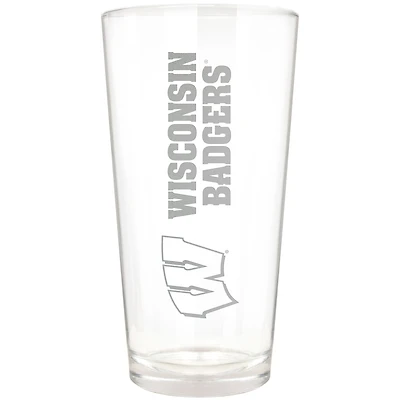 Wisconsin Badgers Etched 16oz. Vertical Rally Cry Pint Glass
