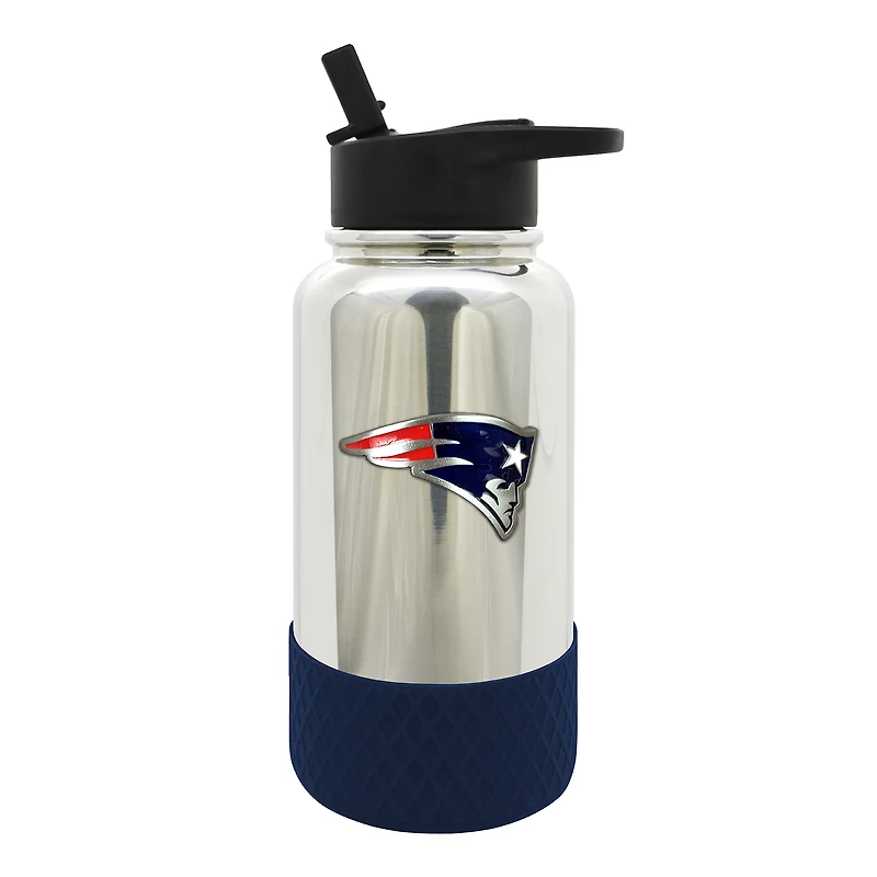 New England Patriots 32oz. Team Color Chrome Hydration Bottle