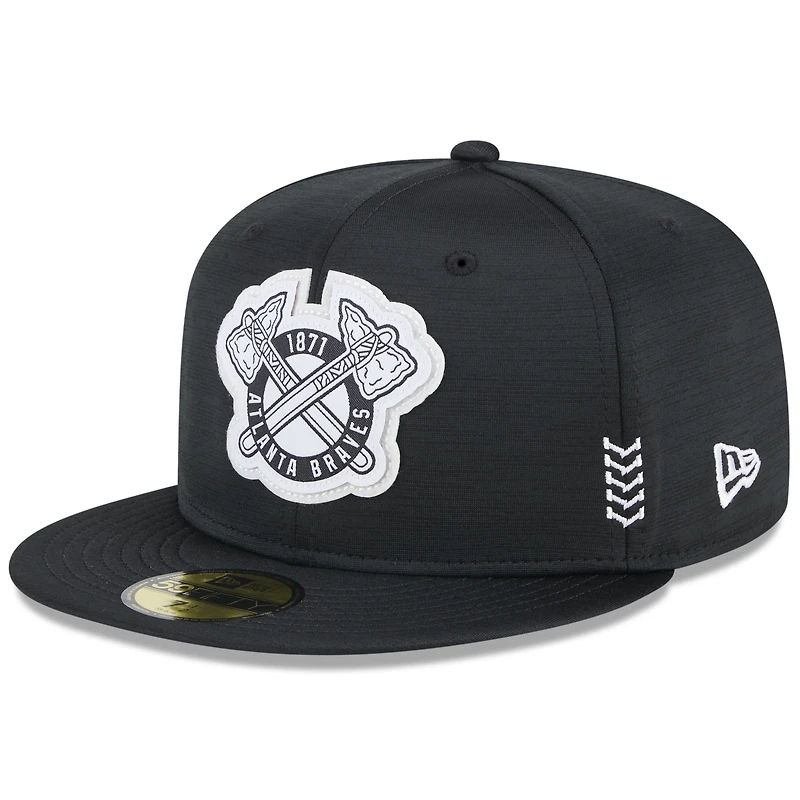 Men's New Era Black Atlanta Braves 2024 Clubhouse 59FIFTY Fitted Hat