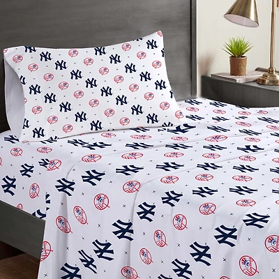 Pegasus New York Yankees Three-Piece Twin Sheet Set