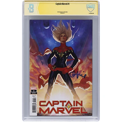 Brie Larson Captain Marvel Autographed #1 Comic Book - Signed in Blue Ink - CBCS AUTO 10
