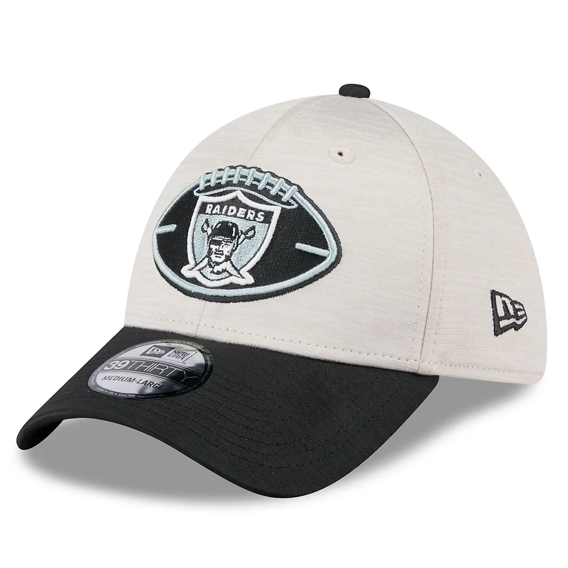 Men's New Era Stone/Black Las Vegas Raiders 2024 Sideline Historic 39THIRTY Flex Hat