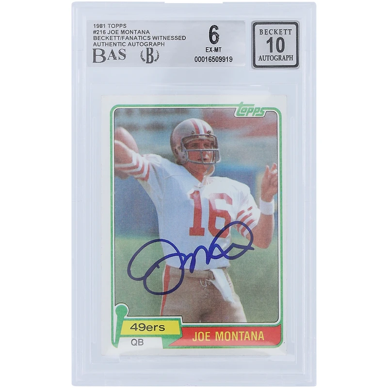 Joe Montana San Francisco 49ers Autographed 1981 Topps #216 Beckett Fanatics Witnessed Authenticated 6/10 Rookie Card