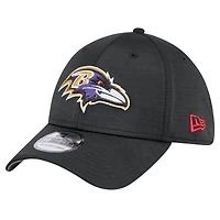 Men's New Era Black Baltimore Ravens  Active Tech 39THIRTY Flex Hat