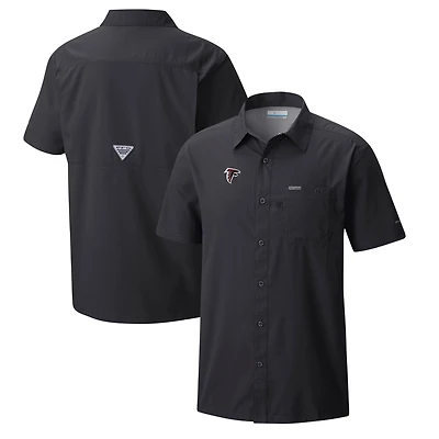 Men's Columbia Black Atlanta Falcons Slack Tide Omni-Wick Button-Up Camp Shirt