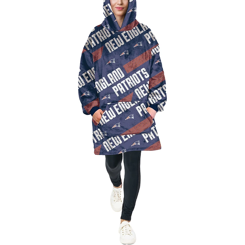 Pegasus New England Patriots 60" x 80" Repeat Logo Hoodie Bloncho