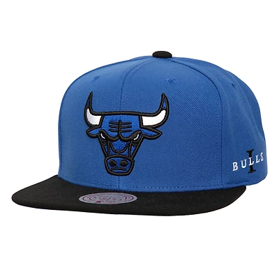 Men's Mitchell & Ness Blue Chicago Bulls Core Snapback Hat