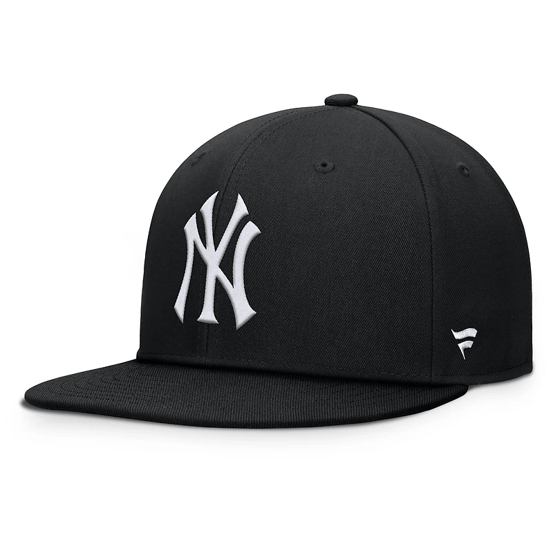 Men's Fanatics Black New York Yankees Walk-Off Bullpen Snapback Hat