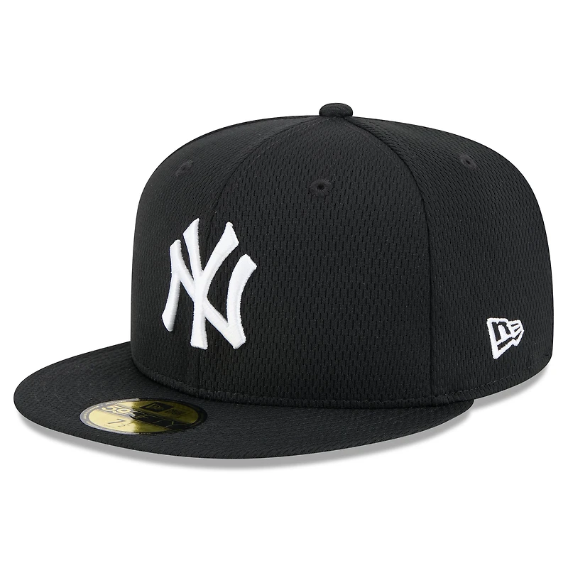 Men's New Era Black New York Yankees 2025 MLB Clubhouse 59FIFTY Fitted Hat