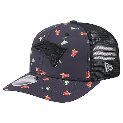 Men's New Era  Navy/Black New England Patriots Adventure Drinks Pattern 9SEVENTY Stretch-Snap Hat
