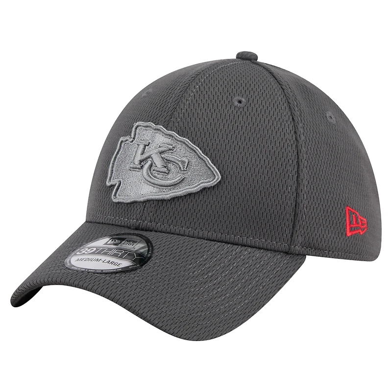 Men's New Era Graphite Kansas City Chiefs Main 39THIRTY Flex Hat