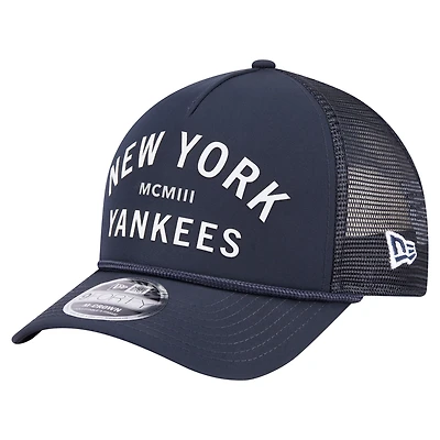 Men's New Era  Navy New York Yankees Minimalist 9FORTY A-Frame Adjustable Hat