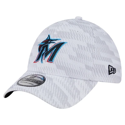 Men's New Era  White Miami Marlins Graded 39THIRTY Flex Hat