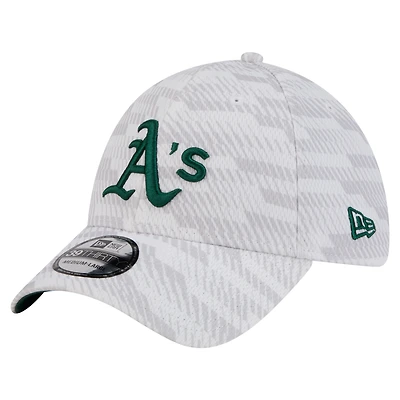 Men's New Era  White Athletics Graded 39THIRTY Flex Hat