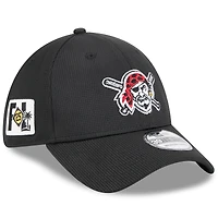 Men's New Era  Black Pittsburgh Pirates 2025 Spring Training 39THIRTY Flex Hat