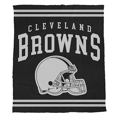 Pegasus  Cleveland Browns 50" x 60" Midnight Logo Cozy Knit Blanket
