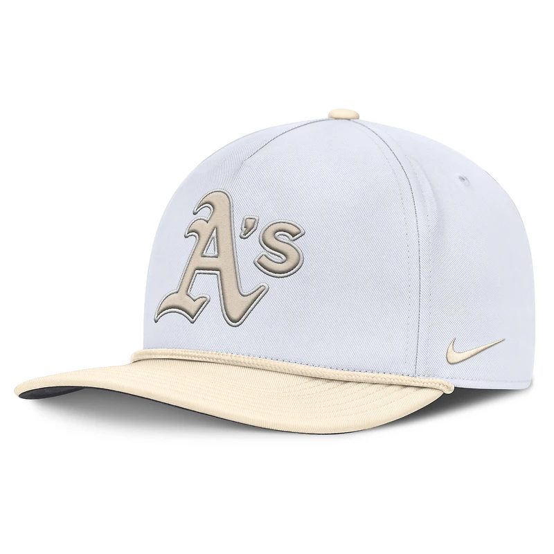 Men's Nike  White/Cream Athletics Pro Performance Snapback Hat