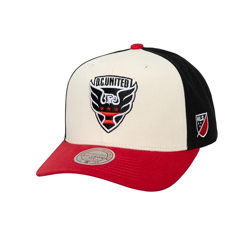 Men's Mitchell & Ness Cream D.C. United Brushed Off Pro Crown Snapback Hat