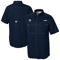 Men's Columbia  Navy New York Yankees Omni-Wick Low Drag Offshore Button-Up Shirt
