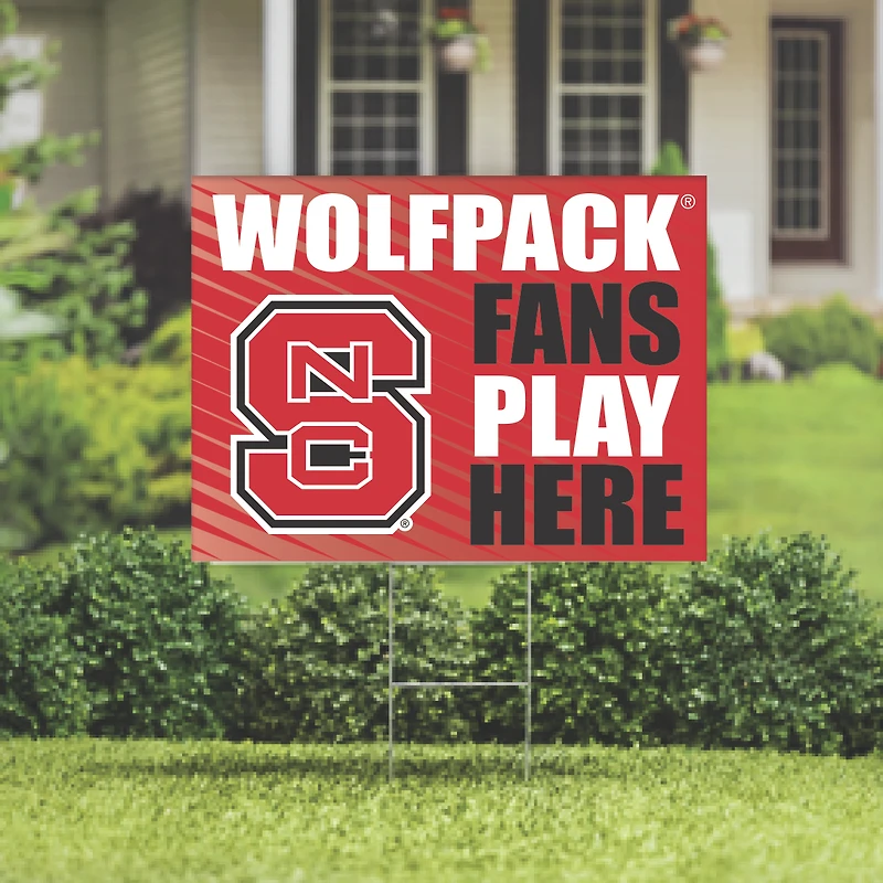 NC State Wolfpack 18" x 24" Fans Play Here Outdoor Yard Sign