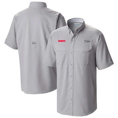 Men's Columbia Gray Kansas City Chiefs Low Drag Offshore Omni-Wick Button-Up Shirt