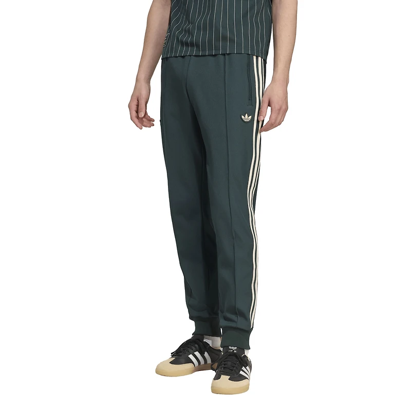Men's adidas Green Juventus Lifestyler Track Pants
