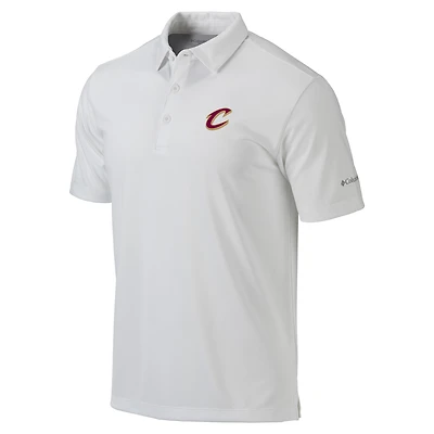 Men's Columbia White Cleveland Cavaliers Omni-Wick Drive Polo