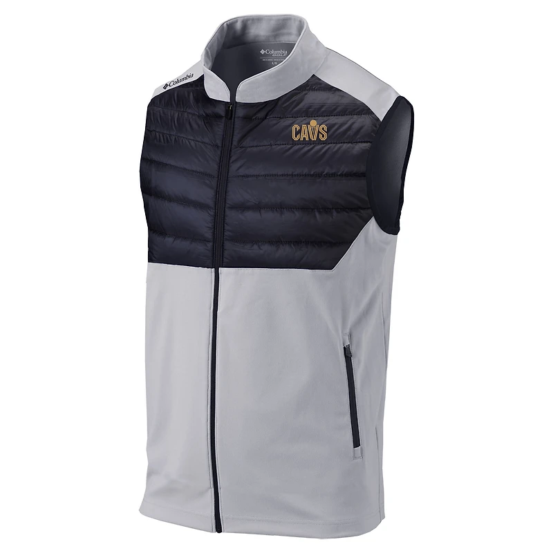 Men's Columbia Gray Cleveland Cavaliers Omni-Wick In The Element Full-Zip Vest