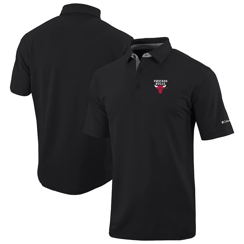 Men's Columbia Black Chicago Bulls Omni-Wick Even Lie Polo