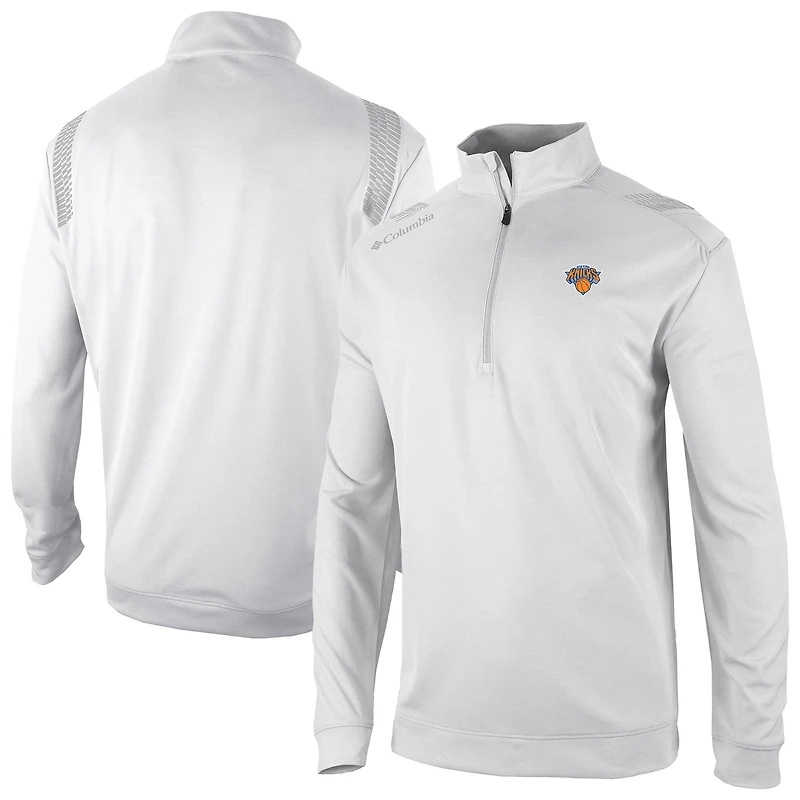 Men's Columbia White New York Knicks Oakland Downs Omni-Wick Quarter-Zip Top