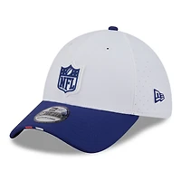 Men's New Era  White/Navy 2025 NFL Training Camp 39THIRTY Flex Hat