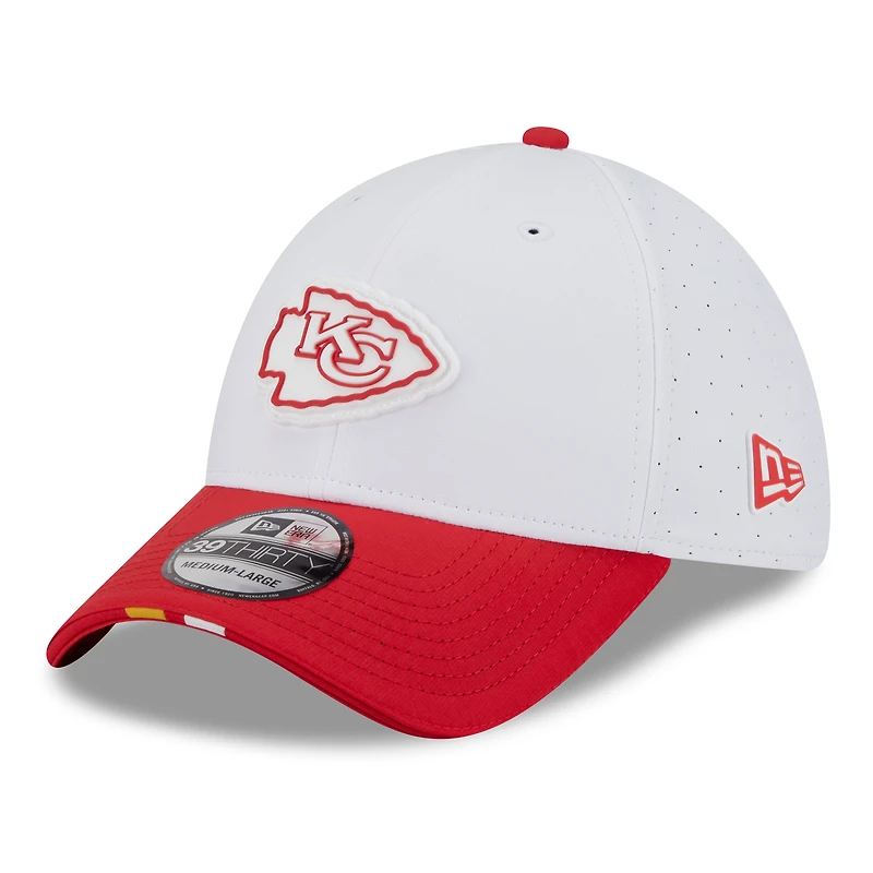 Men's New Era  White/Red Kansas City Chiefs 2025 NFL Training Camp 39THIRTY Flex Hat