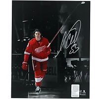 Moritz Seider Detroit Red Wings Autographed 8" x 10" Red Jersey Pregame Photograph