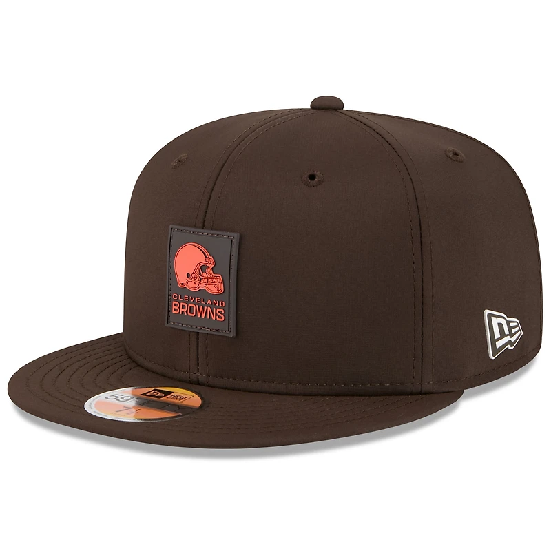 Men's New Era Brown Cleveland Browns 2025 Sideline 59FIFTY Fitted Hat