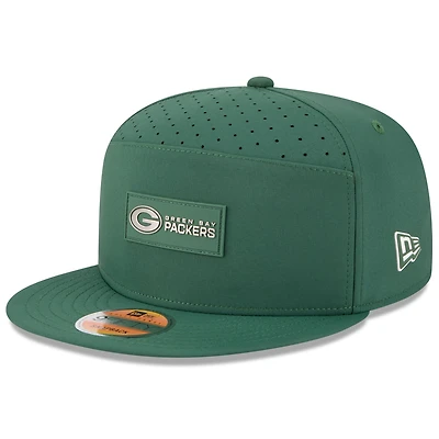 Men's New Era Green Green Bay Packers 2025 Sideline Split Panel 9FIFTY Snapback Hat